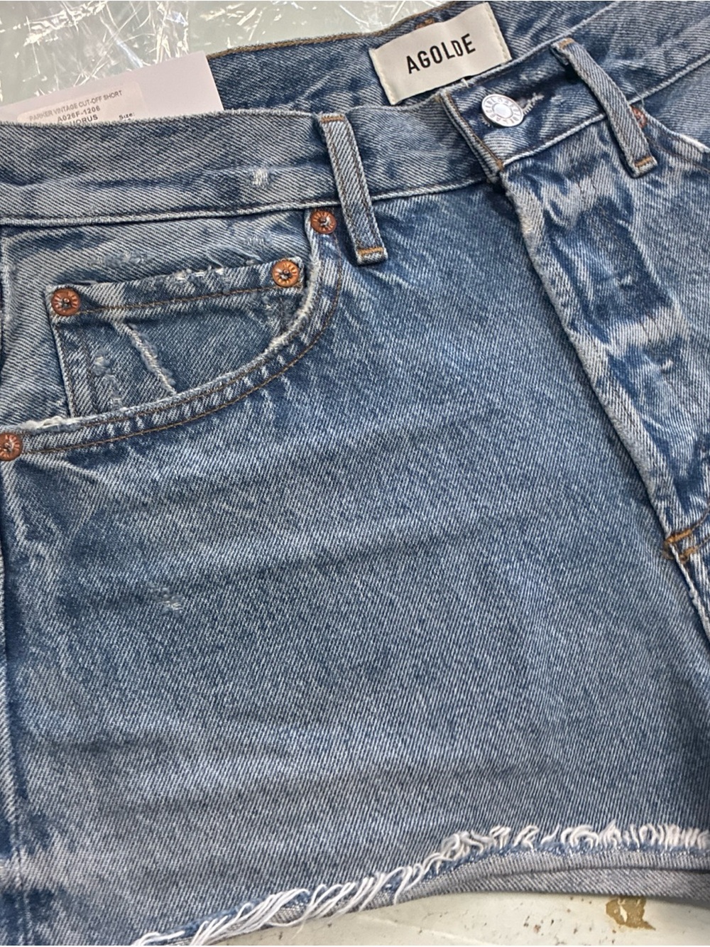 AGOLDE Parker High Rise Denim Cut Off Shorts Light Wash Blue Cotton SZ 26 NWT - Picture 6 of 16